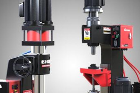 自動(dòng)鉚釘機(jī)使用注意哪些事項(xiàng)？