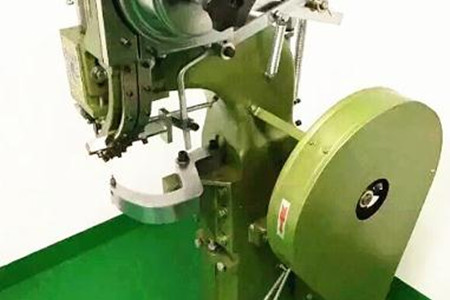 國產(chǎn)鉚釘機(jī)大概多少錢一臺？