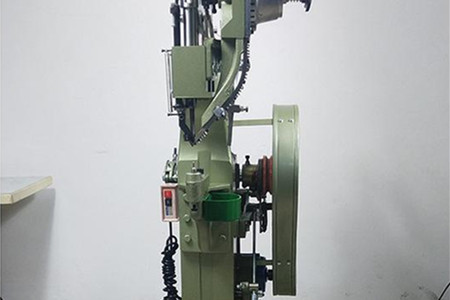 買一臺(tái)鉚釘機(jī)需要花多少錢？