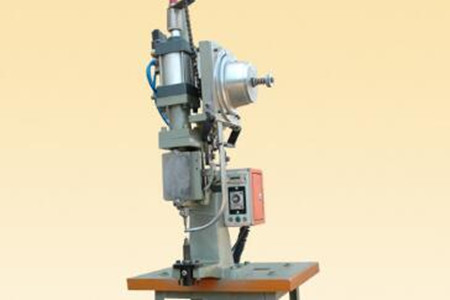 液壓鉚釘機溫度過高有哪些危害？